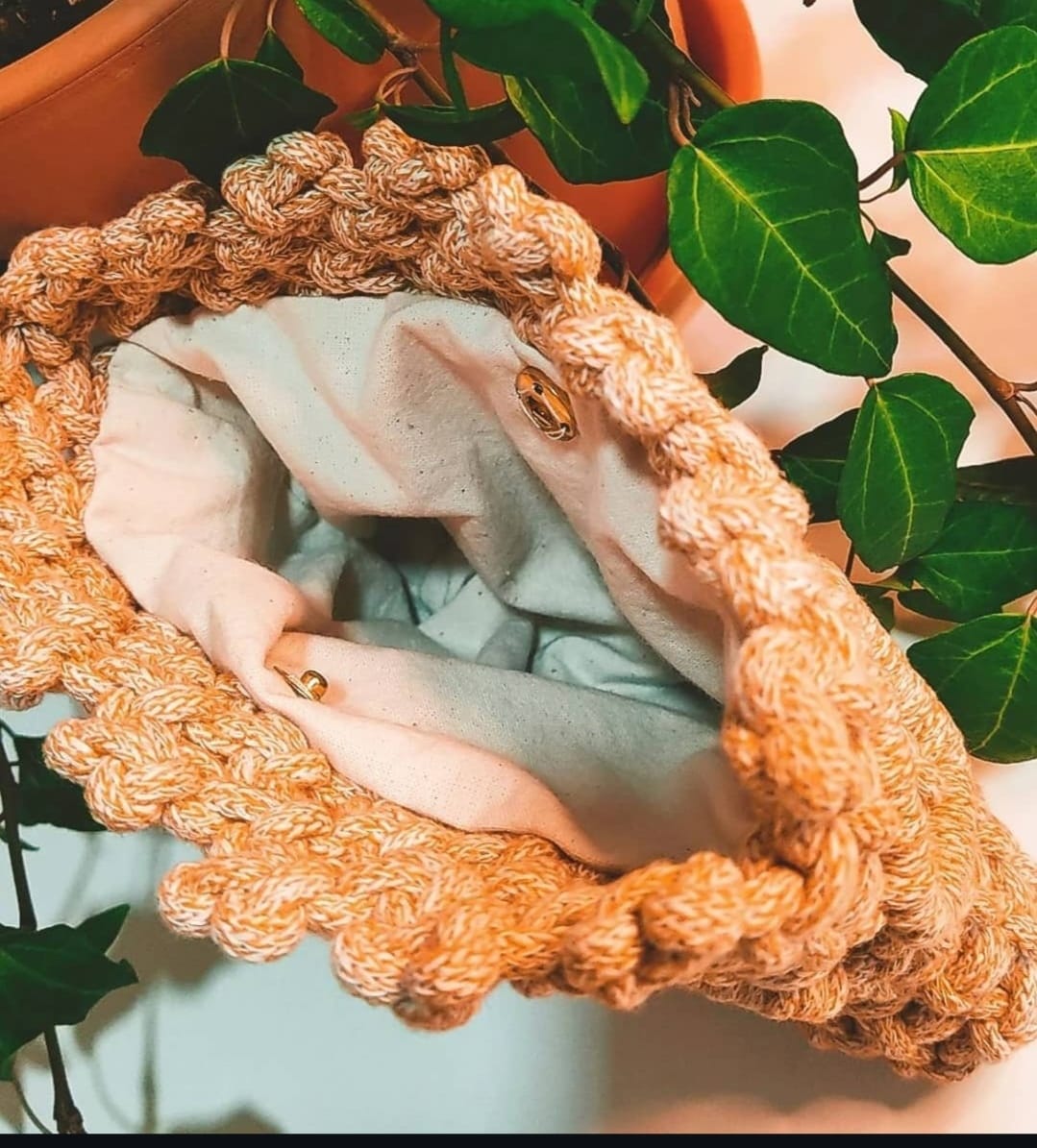 Bolsa de mão em Macramé